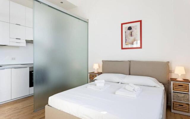 Spacious Flat Close To Fondazione Prada & Metro