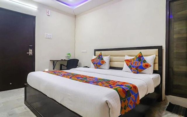 Fabhotel Paradise Park