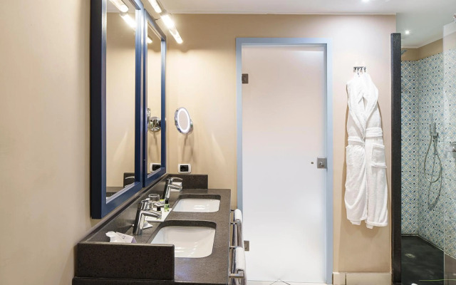 Therasia Resort Sea & Spa - The Leading Hotels of the World