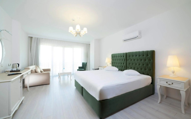 Motali Life Hotel