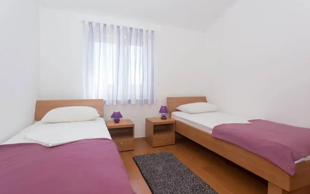Charming Apartments With Private Balcony and City View Seget Donji