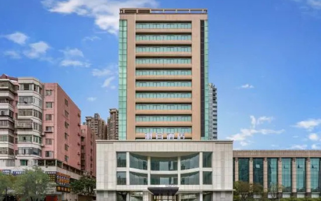 Yayi Hotel