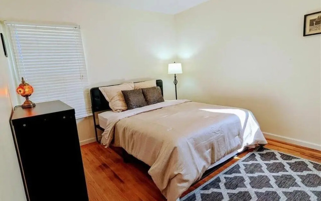 Convinient Location in Los Angeles