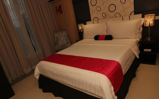 Eloisa Royal Suites