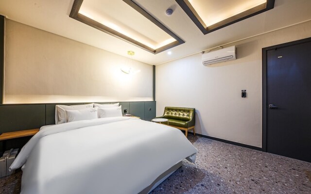 Hotel Lion