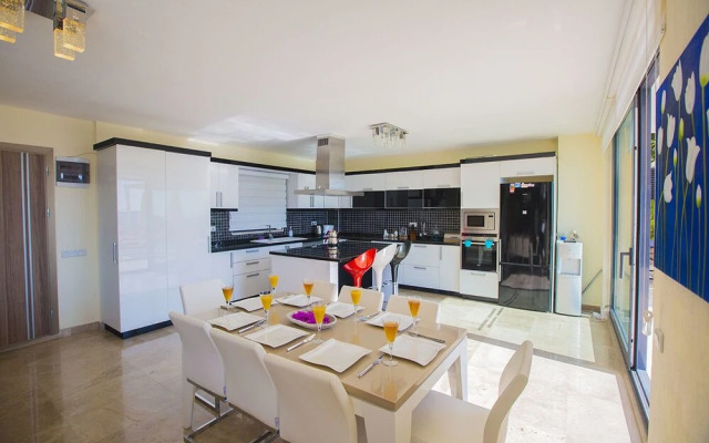 Villa Merak by Akdenizvillam