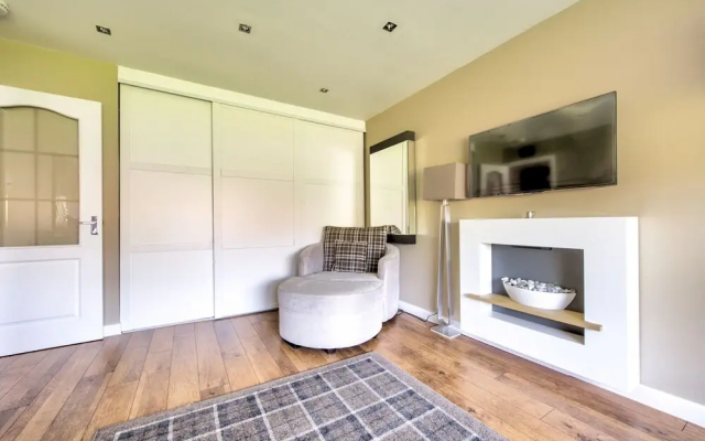 No.17 Serviced Apartment