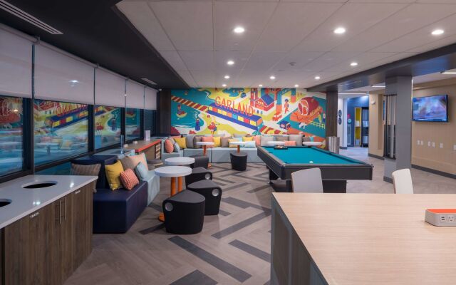 Tru by Hilton Garland Richardson