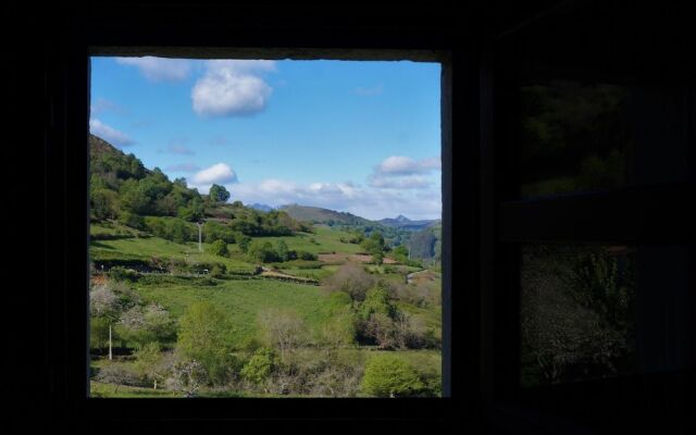 Hotel Rural Palacio Fernández Heres