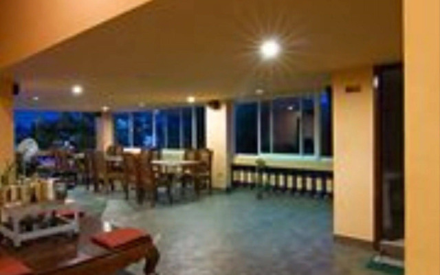 G Eleven Hotel