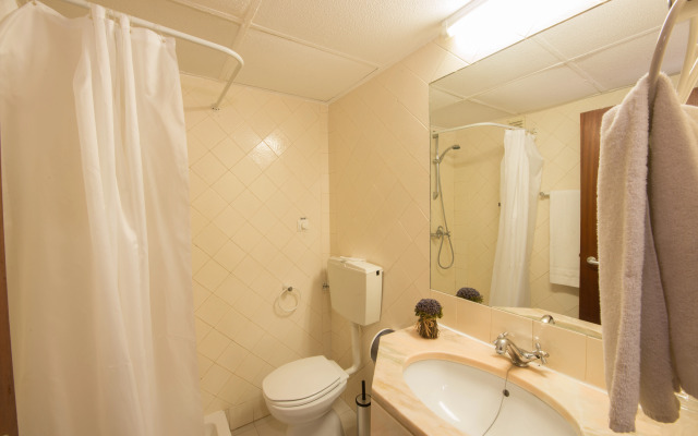 Holiday Inn Express and Suites Lisbon Principe Real by IHG
