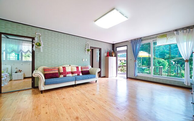 Yangpyeong Dandelion Pension