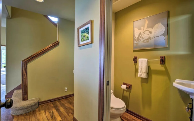 Ocean-view Kailua-kona Escape w/ Private Pool!