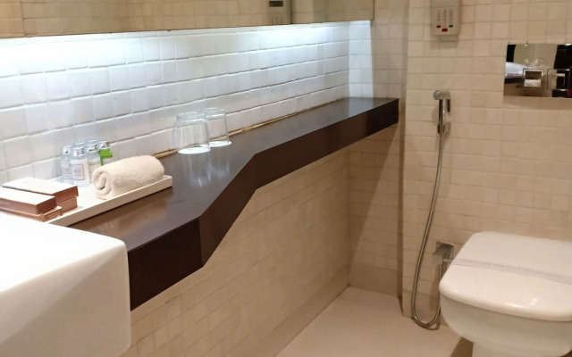 Monotel Luxury Business Hotel