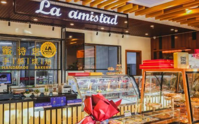 Liuzhou Hotel （South Gate）