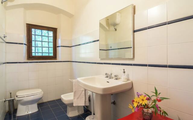 Charming Villa With Pool in Florence