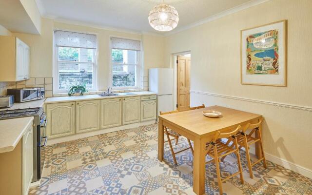 Host Stay The Garden Flat