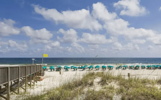 Beach Club 1109 D