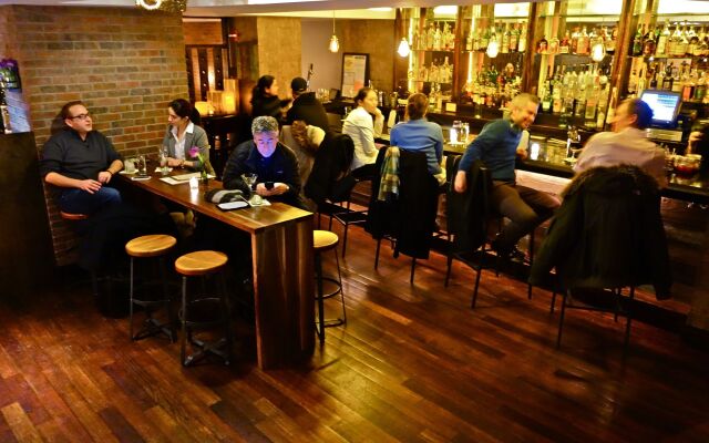 Hotel Giraffe by Library Hotel Collection