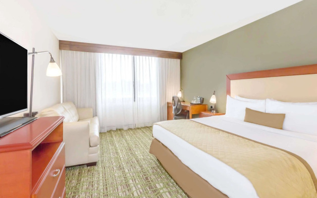 Clarion Hotel and Suites