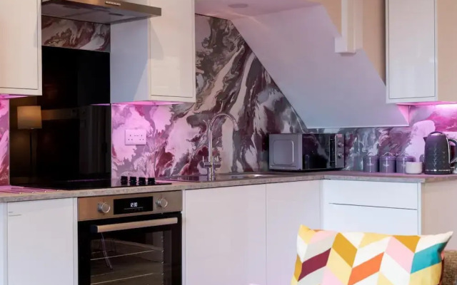 Huge 1-bed Apartment in Kent