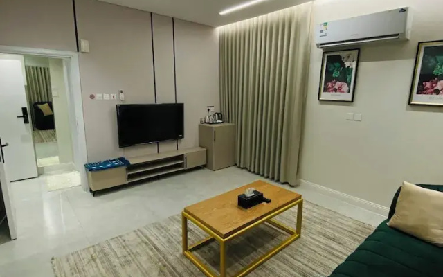 Leena Hotel