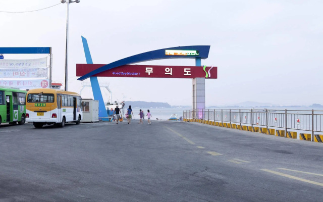 Muui Seaside Hotel