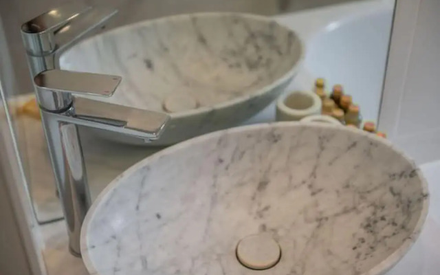 A Regal Abode - Marylebone - by Frankie Says