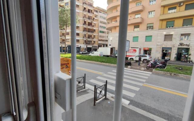 AL 171 Locazione Turistica a 50mt metro B1