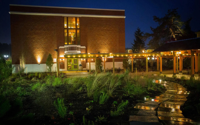 McMenamins Anderson School