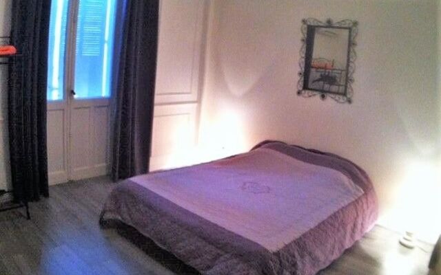 Superb Villa in Cannes on the French Riviera with Balcony, Garden And