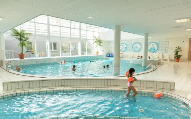 Roompot Hotel Marinapark Volendam