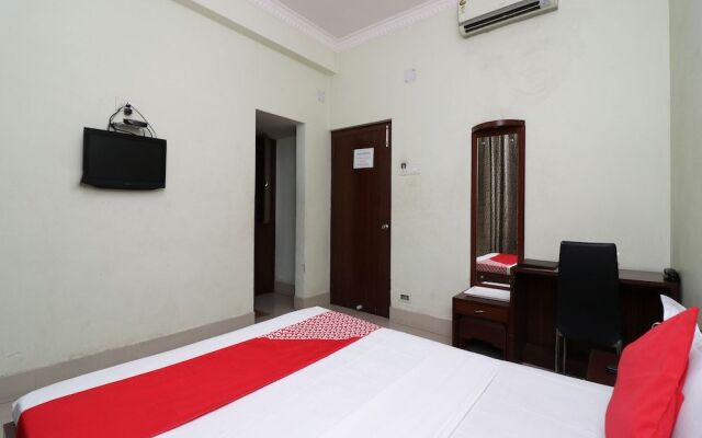 Oyo 27644 Cozycom