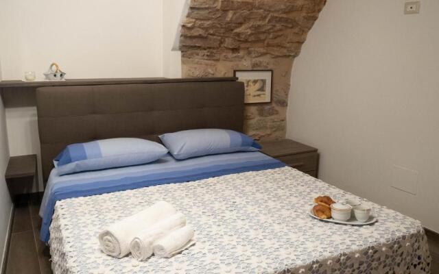 Domus Flora Guest House