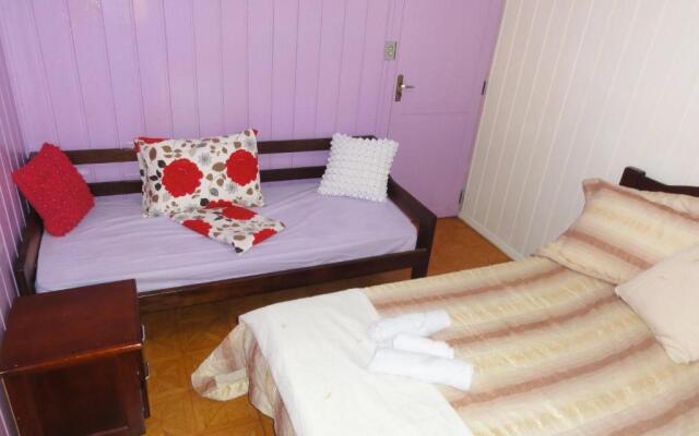 Orange House Canela