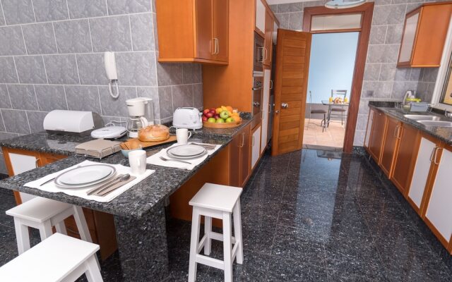 Villa Loreina Palace