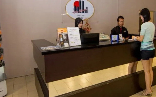 City Campus Lodge & Hotel