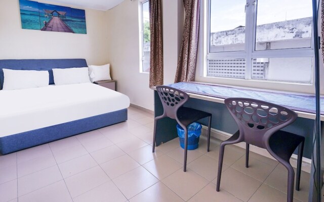 OYO 90486 Station Hotel