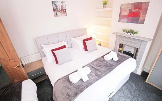 Panton Road - Modern Classic Terrace - Sleeps 12