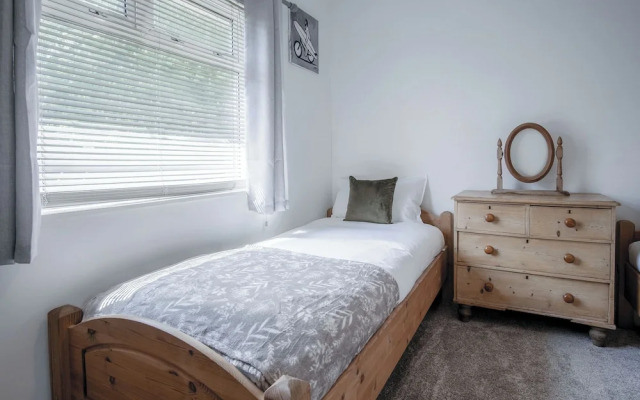 Sunderland Avenue - 2 Bedroom - Pembroke Dock