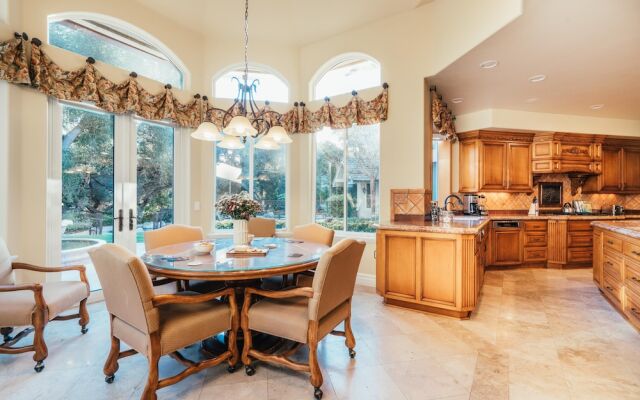 Oak Manor - Callaway