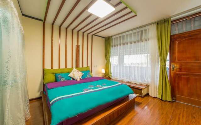 Colorful Flower Guesthouse