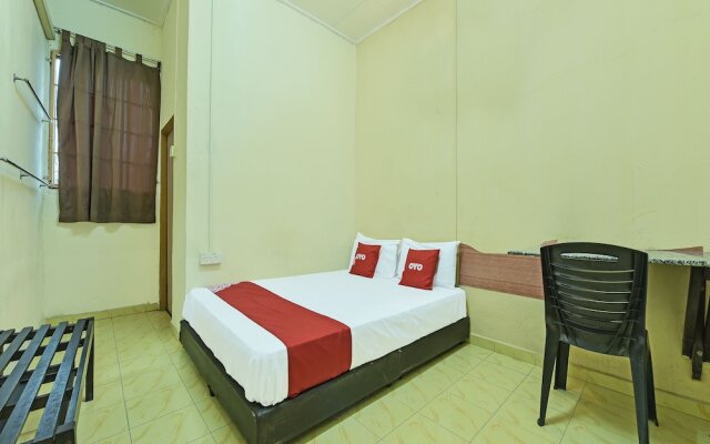 OYO 90702 Empire Inn 1