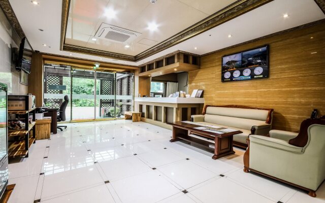 Tongyeong Business Hotel