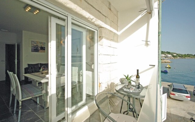Nice Home in Drasnice With Wifi and 1 Bedrooms