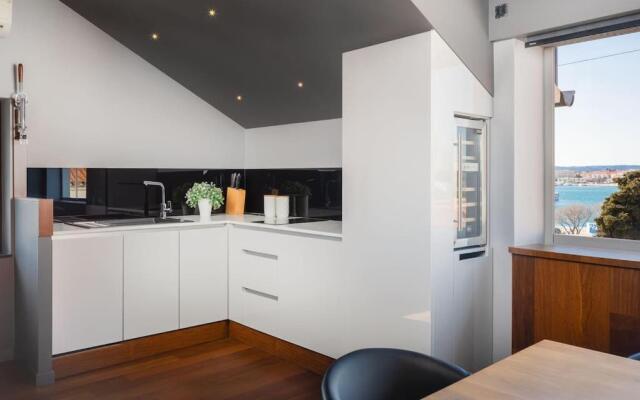New luxury apartment Bacvice