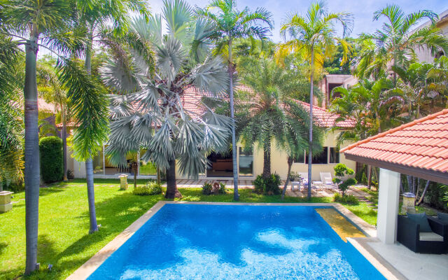 Private Beach Majestic Pool Villa Pattaya