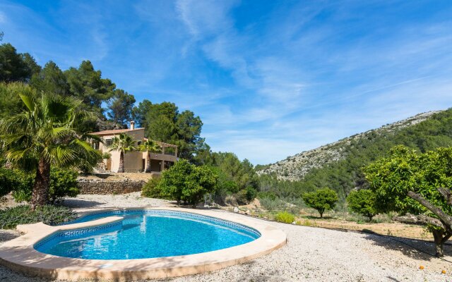 Peace and Privacy in Beautiful Villa at the foot of the Caballo Verde