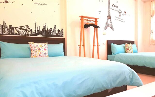 Small Wide Home