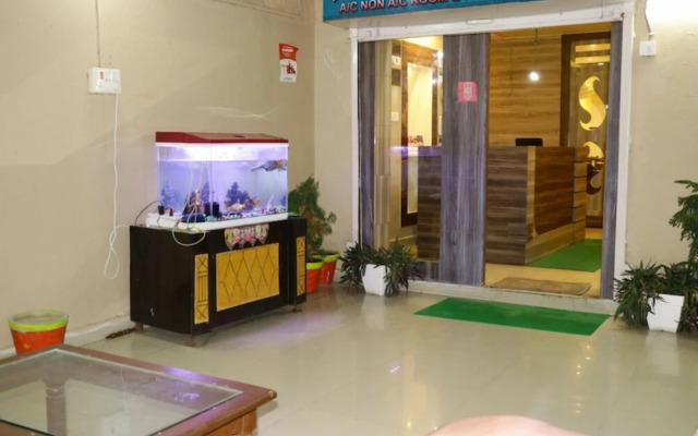 Goroomgo Diamond Plaza Rajgir